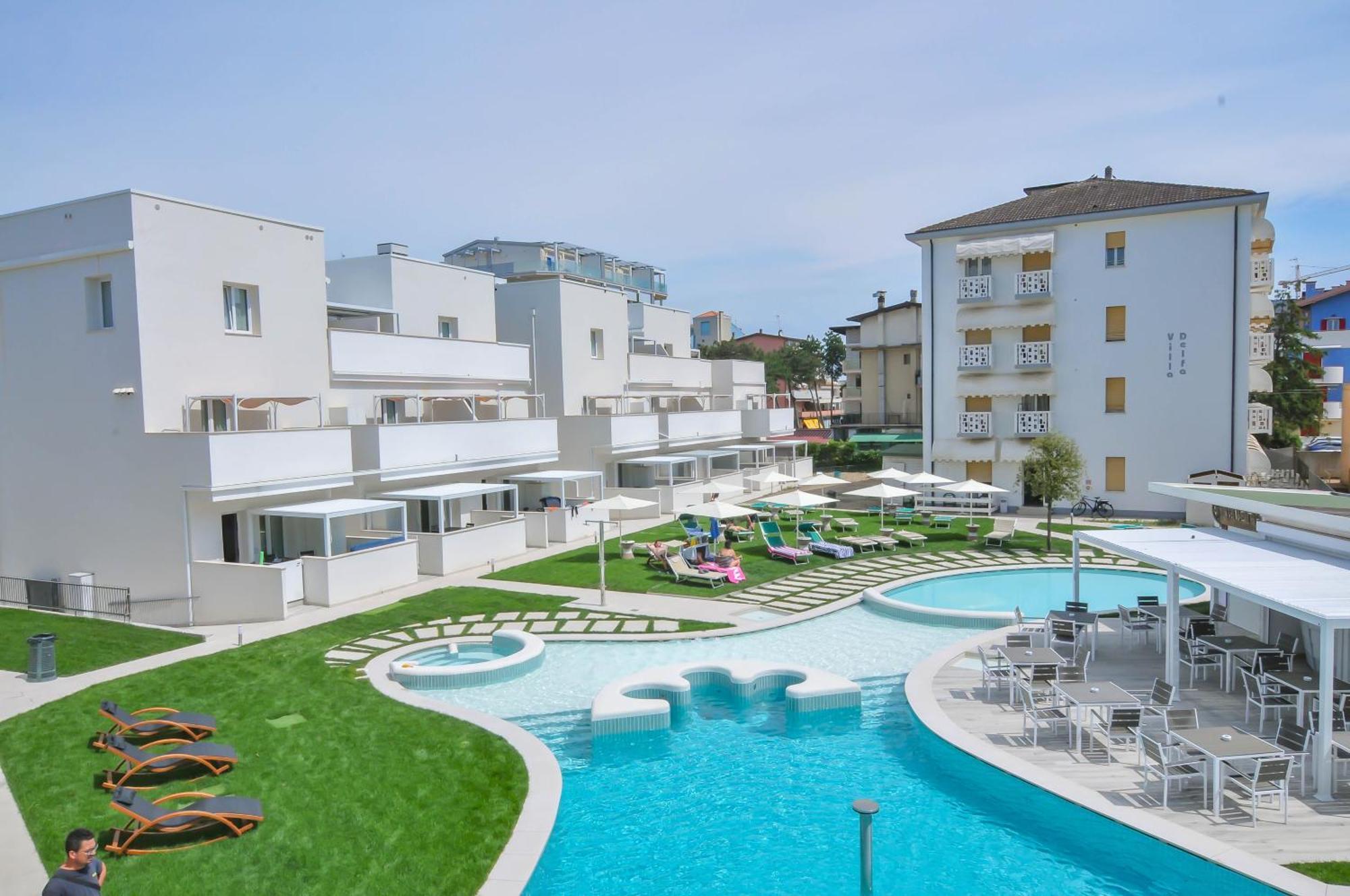 Marina Suites & Apartments 4 Stelle S Caorle Esterno foto